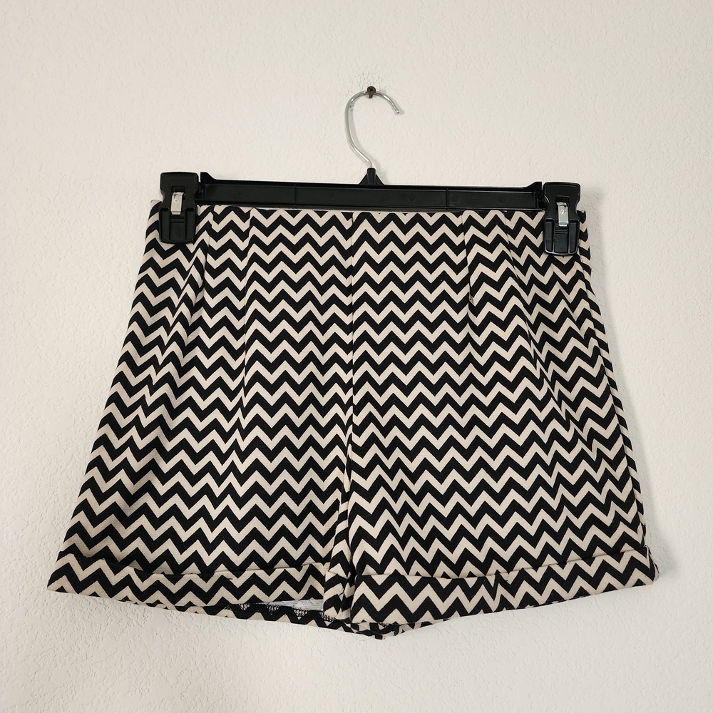 About A Girl High Waist Chevron Shorts - Black and White